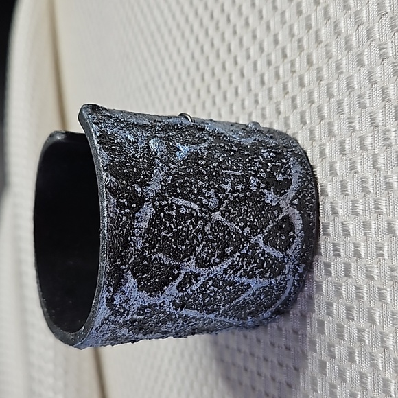 ADRIANA ALLEN - Picture 2 of 7